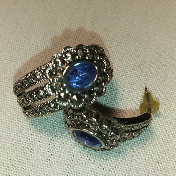 Vintage Avon Marcasite Blue Stone Silver Tone Pierced Earrings - Picture 5 of 8